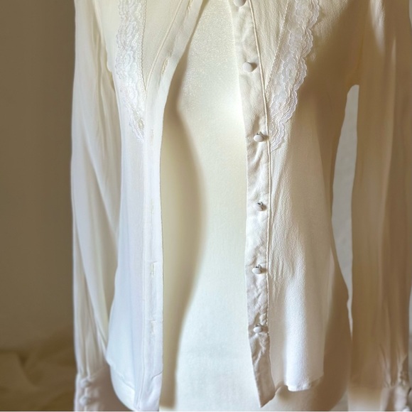 OG Reformation! White Lace Buttoned Blouse, XS - Picture 6 of 15